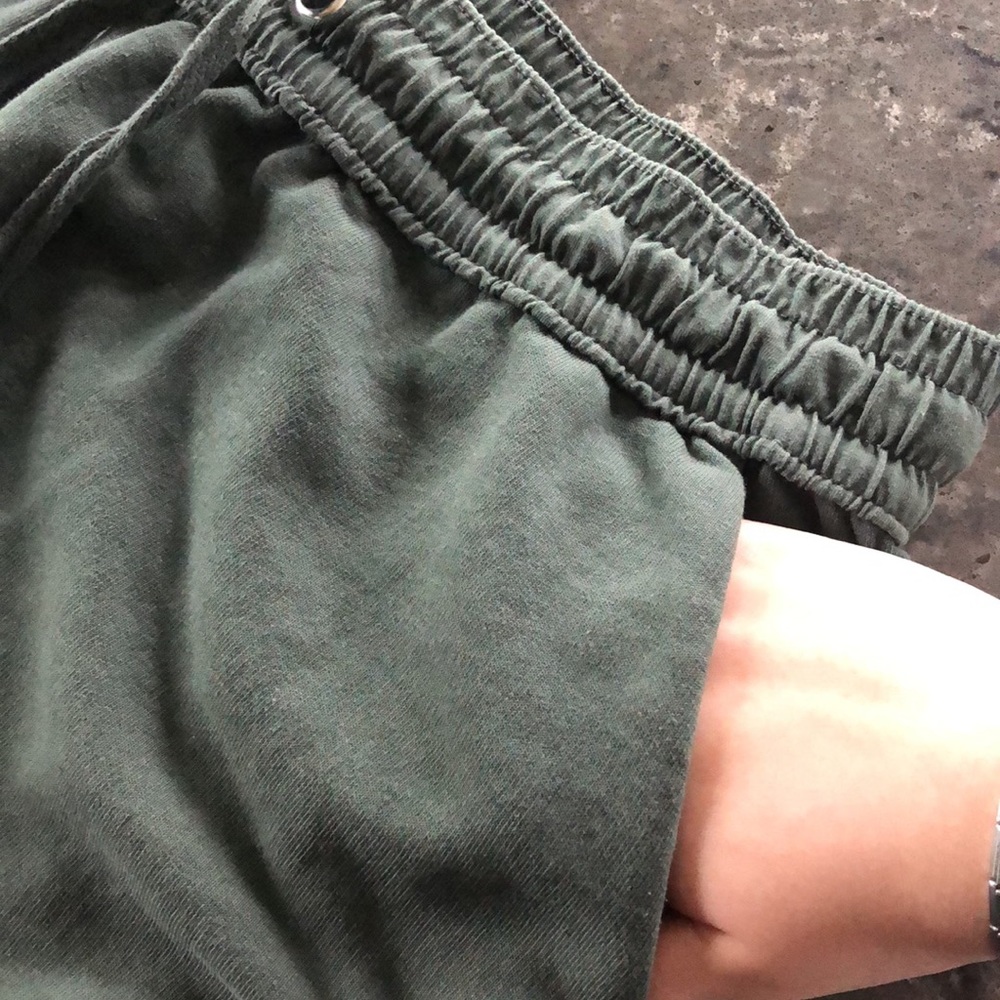 H&M Basic Shorts - Picture 4 of 4